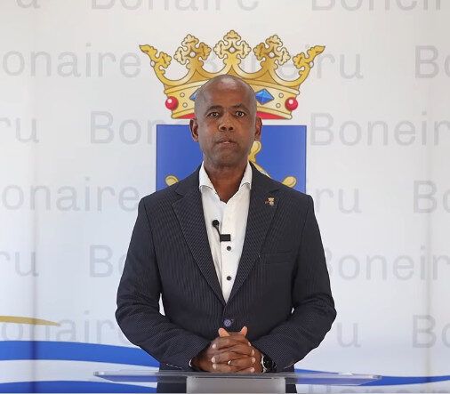 Gezaghèber ta duna klaridat riba situashon gubernamental di Boneiru